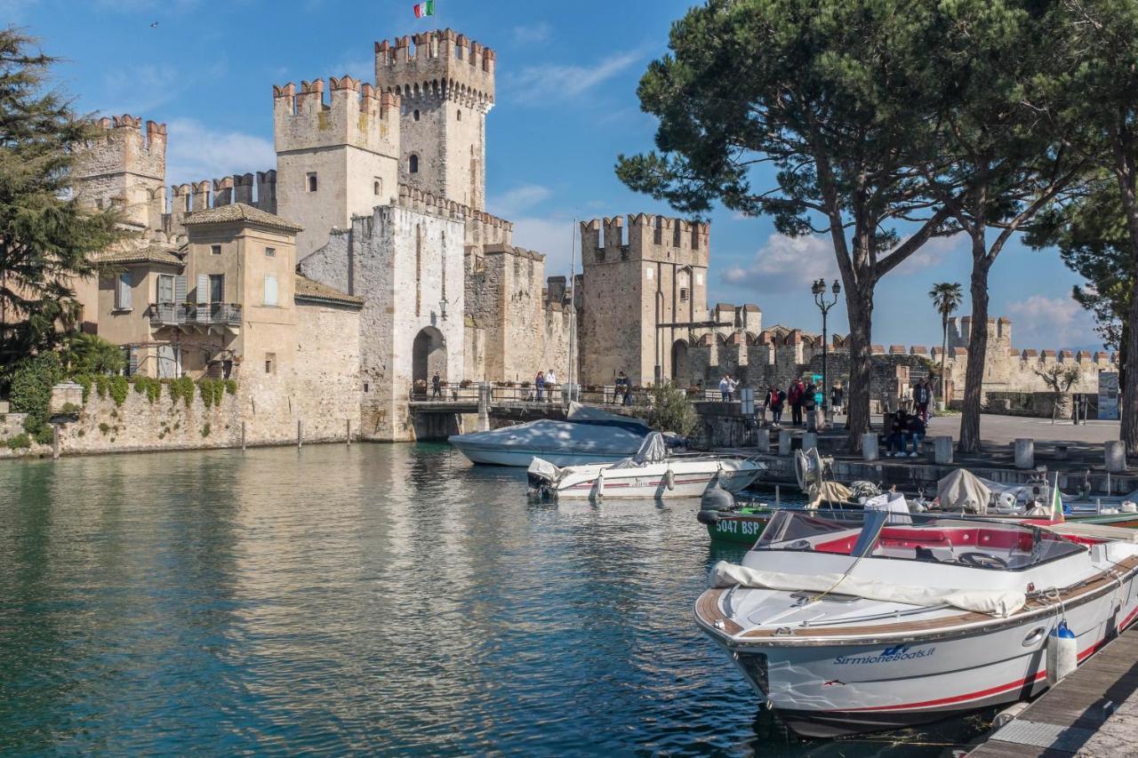 Appartamento Campiello Sirmione Bagian luar foto