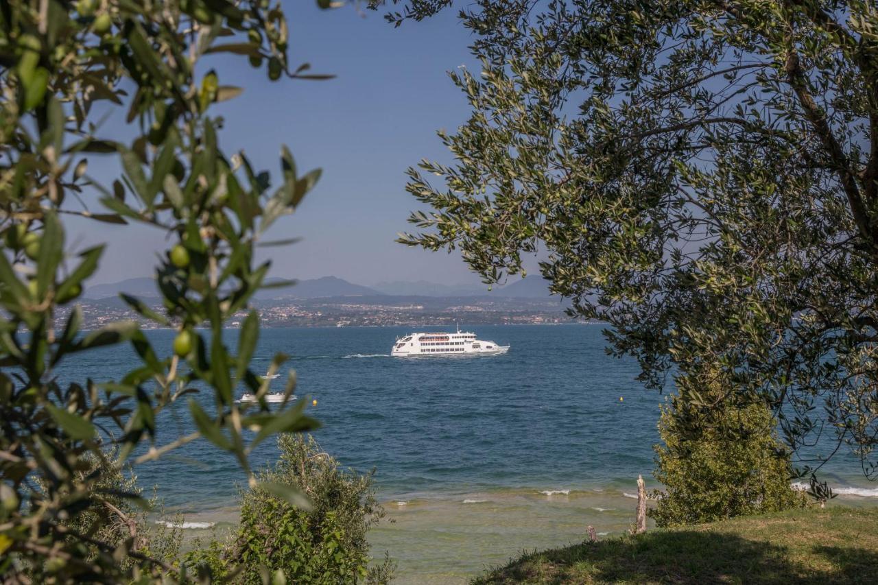 Appartamento Campiello Sirmione Bagian luar foto