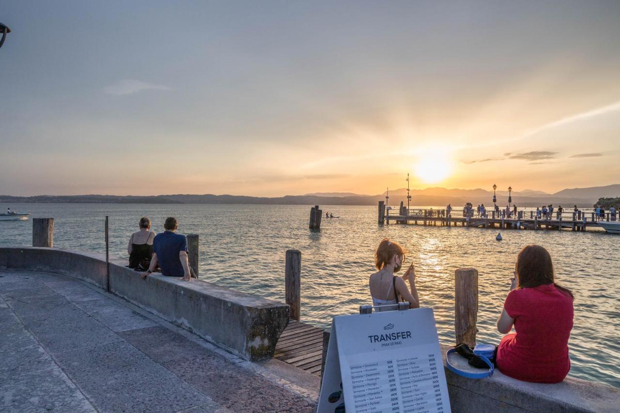 Appartamento Campiello Sirmione Bagian luar foto